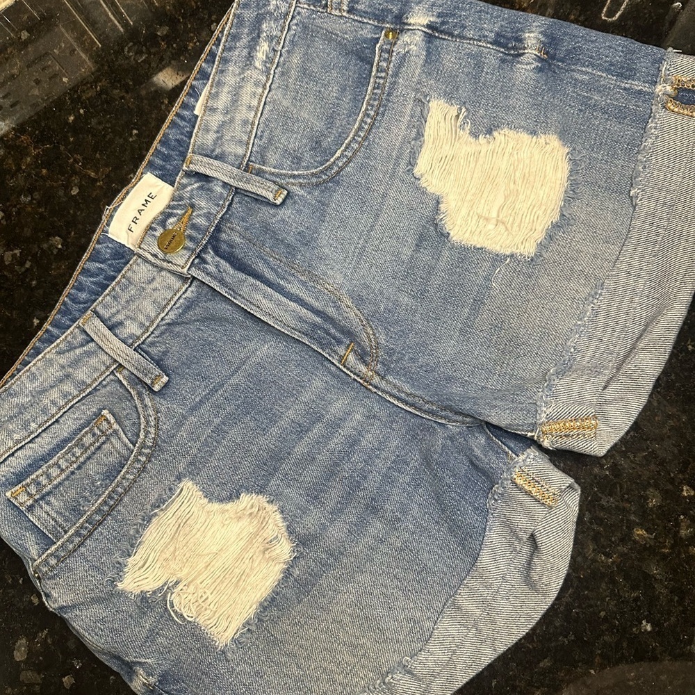 FRAME Le Grand Garçon Light Washed Blue Jean Shorts Size 25 - Picture 2 of 5